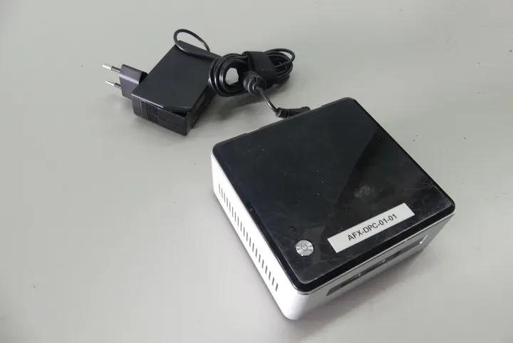 Intel Mini PC Modell: NUC5i5MYHE